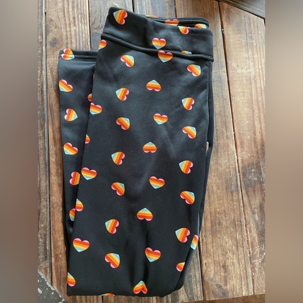 Serra rainbow heart leggings